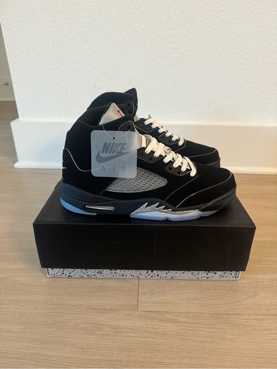 Nike Other - Jordan Retro 5 - Black Metallic Silver